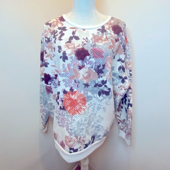 H & M Quilted Floral Sweatshirt - Picture 1 of 9